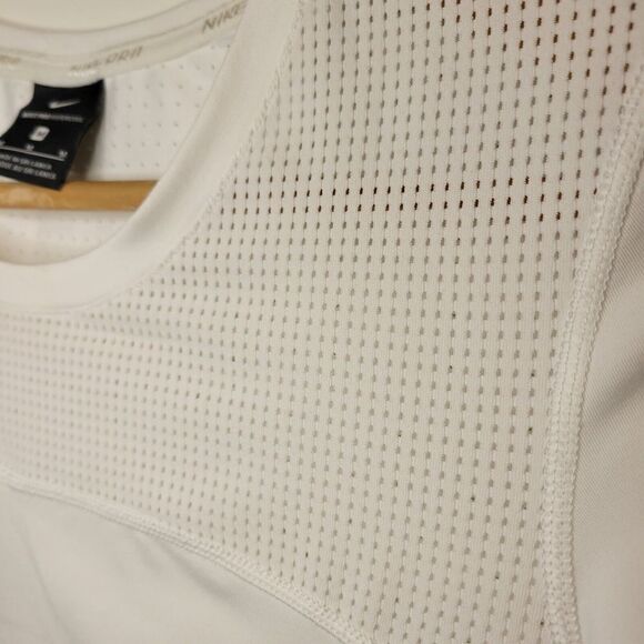 NIKE Pro Hypercool Short Sleeve Training Top SIZE M RETAIL $45 - Picture 4 of 6